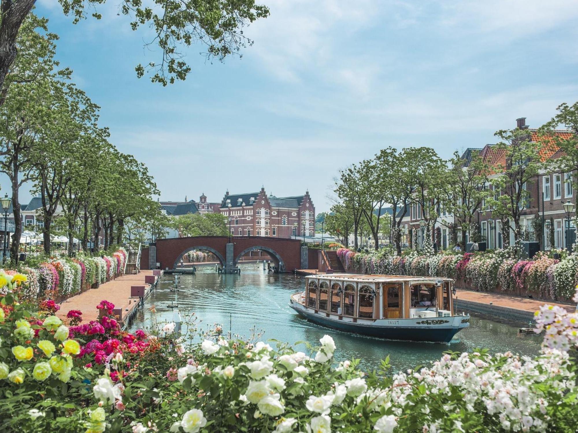 Watermark Hotel Nagasaki Huis Ten Bosch Sasebo Exterior foto The planned canal in the centre of the town